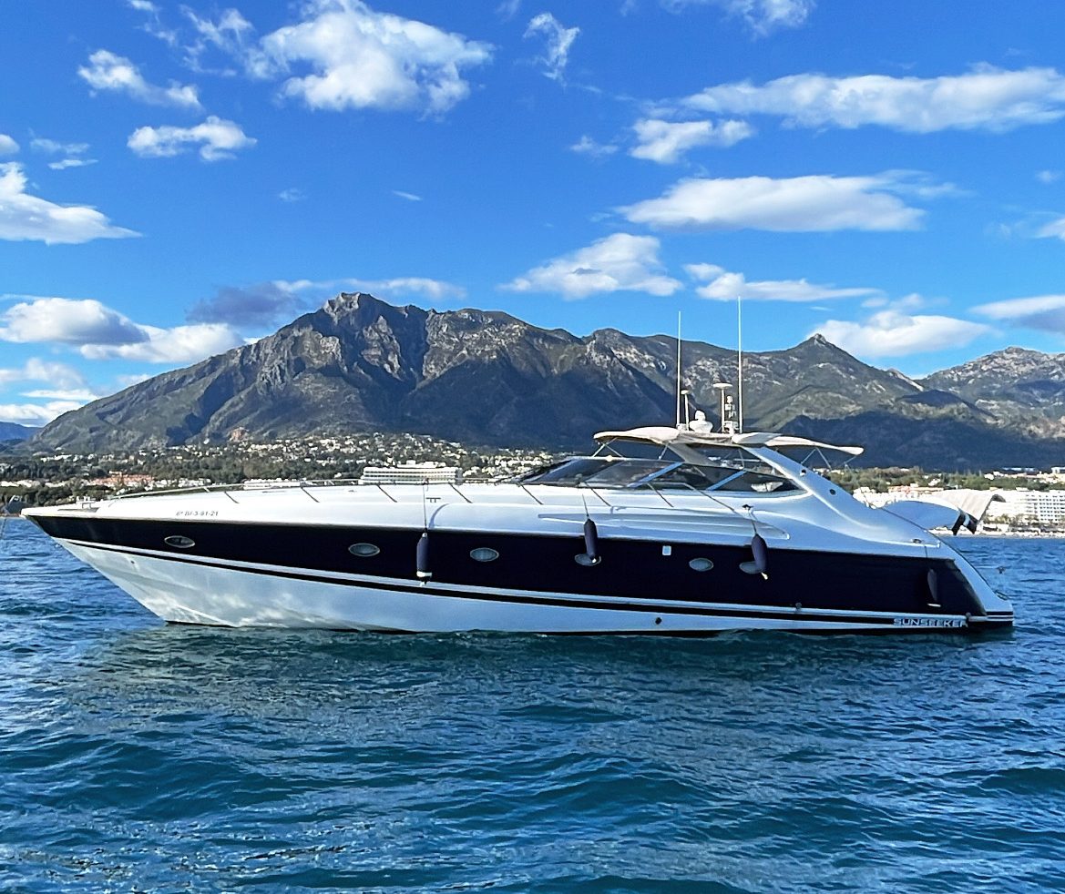 Rental Yacht Marbella | Alquiler de barcos y Jet Ski SUNSEEKER PREDATOR 63