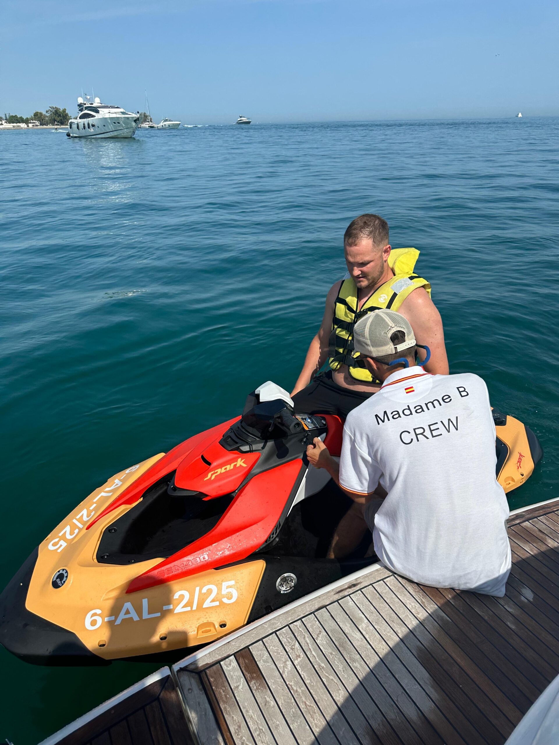 Rental Yacht Marbella | SUNSEEKER PREDATOR 63